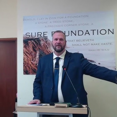 Pastor Aaron Thompson